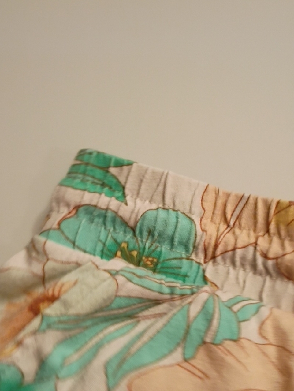 O'Neill Floral Drawstring Athletic Shorts in Yellow, Mint & Cream - Picture 5 of 10